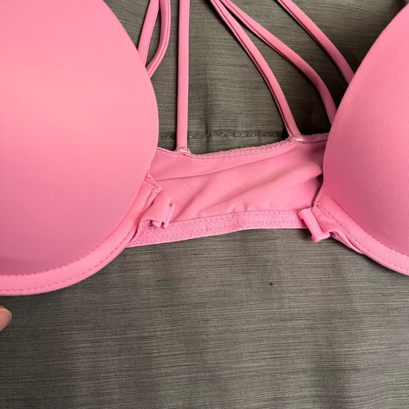 Pink bra - Picture 2 of 3